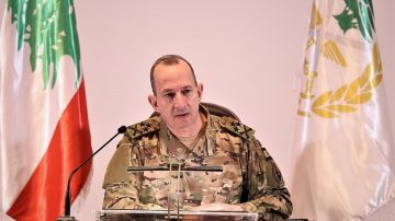 العماد هيكل في أمر اليوم عشية العيد الـ 80 للجيش: لن نتهاون في إحباط أي محاولة تمس بالأمن أو تجر الوطن إلى الفتنة العماد هيكل في أمر اليوم عشية العيد الـ 80 للجيش: لن نتهاون في إحباط أي محاولة تمس بالأمن أو تجر الوطن إلى الفتنة