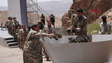 حزب العمال الكردستاني يلقي أسلحته رسميا في مراسم تاريخية بالسليمانية