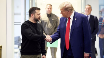  وول ستريت جورنال : ترامب وعد زيلينسكي بتقديم أكبر قدر من المساعدات العسكرية رغم التعليق الموقت