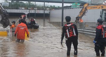 أمطار غزيرة تشرد آلاف الكوريين وسط تحذيرات من انهيارات وفيضانات