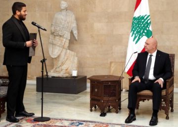 الرئيس عون أمام وفد أهالي شهداء مرفأ بيروت: التزامي واضح بكشف الحقيقة كاملة ومحاسبة كل من تسبب في هذه الكارثة الرئيس عون أمام وفد أهالي شهداء مرفأ بيروت: التزامي واضح بكشف الحقيقة كاملة ومحاسبة كل من تسبب في هذه الكارثة