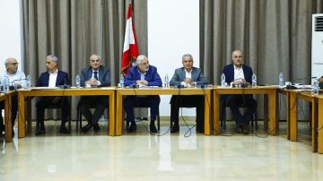 الصمد: قيادة الجيش حكيمة وتدرس المواضيع بما يخدم المصلحة الوطنية الصمد: قيادة الجيش حكيمة وتدرس المواضيع بما يخدم المصلحة الوطنية