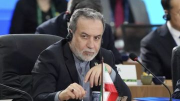 وزير الخارجية الإيراني: مستعدون للتوصل إلى اتفاق نووي جديد