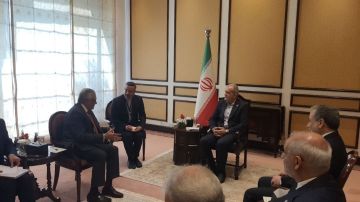 الرئيس بزشکیان التقى وزير الخارجية الباكستاني والبحث تناول العلاقات الثنائية