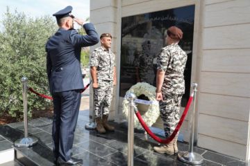 الأمن العام يضع إكليلا على نصب شهدائه في المرفأ: دماؤهم لن تذهب سدى وذكراهم ستبقى نبراسا يضيء درب الحق