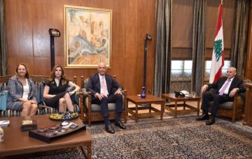 بري التقى براك: إلتزام إسرائيل بإتفاق وقف إطلاق النار وإنسحابها من الأراضي اللبنانية هو مدخل الإستقرار وفرصة للبدء بإعادة الإعمار