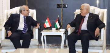 سلام: عباس أكد لي أنه سيتم تسليم دفعات أخرى من الأسلحة بالأسابيع المقبلة من باقي المخيمات