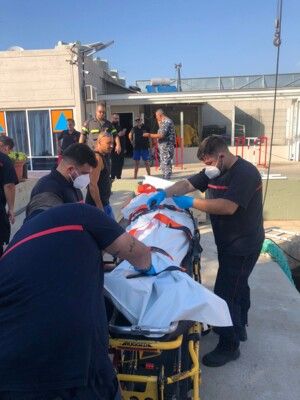 الدفاع المدني: انتشال جثة مواطن إثر سقوطه من مظلة شراعية مقابل شاطئ جونية الدفاع المدني: انتشال جثة مواطن إثر سقوطه من مظلة شراعية مقابل شاطئ جونية