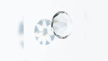 حاولوا تهريبها بثلاجة.. شرطة دبي تحبط سرقة الماسة الوردية حاولوا تهريبها بثلاجة.. شرطة دبي تحبط سرقة الماسة الوردية