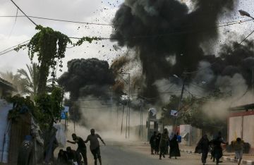 بالفيديو شهداء بينهم صحفيون في استهداف إسرائيلي لمجمع ناصر الطبي في خان يونس