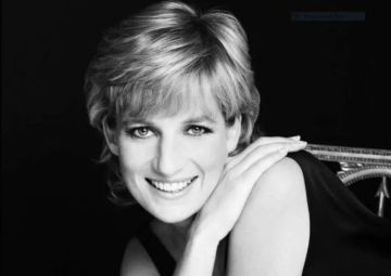 بعد 34 عاما.. فتحوا كبسولة الزمن التي خبأتها الأميرة ديانا في مستشفى بلندن عام 1991 والمفاجأة كانت في محتوياتها! بعد 34 عاما.. فتحوا كبسولة الزمن التي خبأتها الأميرة ديانا في مستشفى بلندن عام 1991 والمفاجأة كانت في محتوياتها!