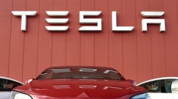 242 مليون دولار.. تيسلا مطالبة بدفع تعويض عن حادث مميت وقع عام 2019 242 مليون دولار.. تيسلا مطالبة بدفع تعويض عن حادث مميت وقع عام 2019