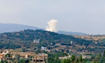 غارة تستهدف المنطقة الواقعة بين عيناثا وبنت جبيل غارة تستهدف المنطقة الواقعة بين عيناثا وبنت جبيل