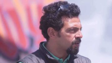 الوسط الفني يودع تيمور تيمور بعد وفاته أثناء إنقاذ ابنه من الغرق