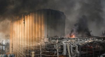 عشية 4 آب اللبنانيون يستعيدون مرارة الذكرى الأليمة ويترقبون إحقاق العدالة! عشية 4 آب اللبنانيون يستعيدون مرارة الذكرى الأليمة ويترقبون إحقاق العدالة!