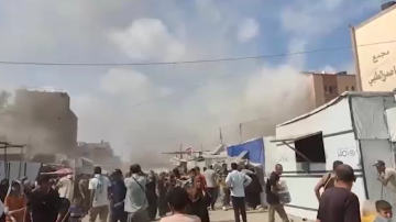 إستشهاد 20 فلسطينيا و5 صحافيين في مجزرة جديدة بقصف مجمع ناصر الطبي...وإدانات دولية للمجزرة