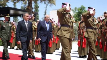 رئيس الوزراء الأردني: الأردن يقف دائما إلى جانب لبنان وإسرائيل منبوذة بسبب سياسات التوحش والتطرف