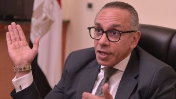 سفير مصر زار سلامة: مجلس الوزراء اصدر أمس قرارات مهمة ولا يمكن أن نصل إلى نتيجة دون حوار سفير مصر زار سلامة: مجلس الوزراء اصدر أمس قرارات مهمة ولا يمكن أن نصل إلى نتيجة دون حوار