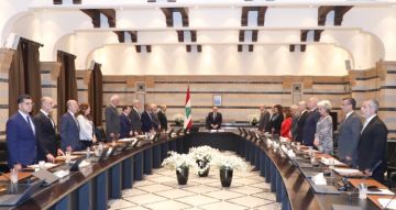 مجلس الوزراء استهل جلسته بالوقوف دقيقة صمت على أرواح شهداء بنت جبيل