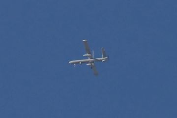 مجرزة في بنت جبيل... عائلة شهيدة في إستهداف مسيرة معادية المدينة مجرزة في بنت جبيل... عائلة شهيدة في إستهداف مسيرة معادية المدينة