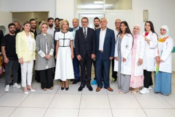 السيدة الأولى خلال جولة جنوبية: معا سنعود لنزرع الفرح في الجنوب ليكون انطلاقة جديدة للبنان السيدة الأولى خلال جولة جنوبية: معا سنعود لنزرع الفرح في الجنوب ليكون انطلاقة جديدة للبنان