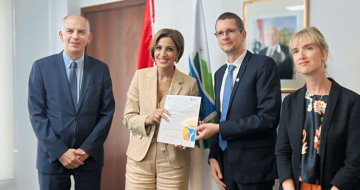 الزين تسلمت من خبير فرنسي تقريرا يتضمن توصيات لإصلاح وزارة البيئة وتحديث هيكليتها