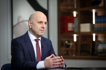 حاصباني: منع اضاءة صورة نصرالله وصفي الدين على صخرة الروشة تعكس فرض الدولة لقرارتها حاصباني: منع اضاءة صورة نصرالله وصفي الدين على صخرة الروشة تعكس فرض الدولة لقرارتها