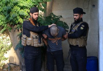 سوريا.. القبض على خلية تابعة لـحزب الله (صور)