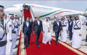 الرئيس الإيراني مسعود بزشكيان يصل إلى الدوحة للمشاركة في القمة العربية الإسلامية الطارئة