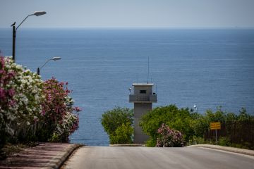 القبض على إسرائيليين سبحا بالقرب من الحدود اللبنانية ودخلا منطقة عسكرية 