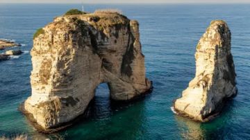 إضاءة صخرة الروشة... الحزب يصر على تحدي قرار الحكومة