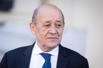 الموفد الفرنسي جان إيف لودريان في بيروت الموفد الفرنسي جان إيف لودريان في بيروت