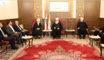 وفد من حزب الله التقى أبي المنى: نحن امام استحقاق كبير جدا يجب ان نقابله بعقلانية وبموضوعية وهدوء وفد من حزب الله التقى أبي المنى: نحن امام استحقاق كبير جدا يجب ان نقابله بعقلانية وبموضوعية وهدوء