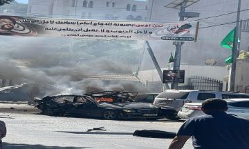 بالفيديو.. استهداف سيارة أمام مستشفى تبنين