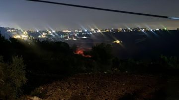 بالفيديو: غارة بصاروخين.. وإصابات بالفيديو: غارة بصاروخين.. وإصابات