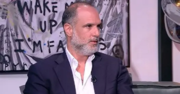 رسامني زار أوتوستراد ضبيه: لضرورة تنظيم محاضر ضبط للحد من رمي النفايات على الطرق