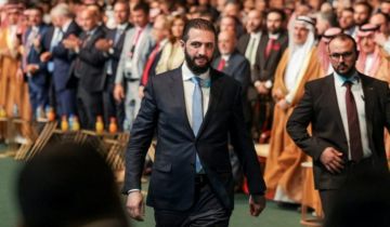 بمرسوم رئاسي الشرع يدمج ثلاث وزارات في وزارة واحدة بمرسوم رئاسي الشرع يدمج ثلاث وزارات في وزارة واحدة