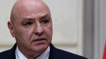 الرئيس عون غادر الدوحة عائدا إلى بيروت