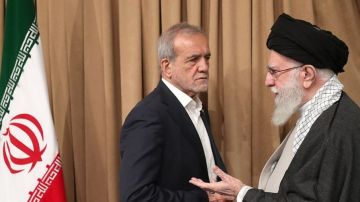 الإمام الخامنئي استقبل بزشكيان قبل توجهه إلى نيويورك للمشاركة في أعمال الجمعية العامة للأمم المتحدة الإمام الخامنئي استقبل بزشكيان قبل توجهه إلى نيويورك للمشاركة في أعمال الجمعية العامة للأمم المتحدة