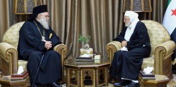 البطريرك يوحنا العاشر التقى المفتي الرفاعي بدمشق وتأكيد على نبذ التطرف وترسيخ قيم العيش الواحد البطريرك يوحنا العاشر التقى المفتي الرفاعي بدمشق وتأكيد على نبذ التطرف وترسيخ قيم العيش الواحد