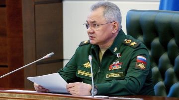 شويغو يلتقي القيادات العسكرية والسياسية العراقية في بغداد