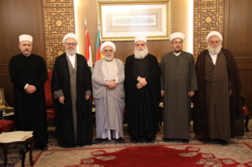 ابي المنى التقى جنبلاط وتلقى دعوة من تجمع العلماء المسلمين الى لقاء وطني وروحي