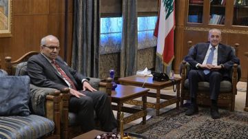 سلام يحذر من إضاءة صخرة الروشة وبري يتجاوب!