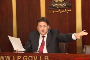 كنعان: لجنة المال هي من أبقت على الودائع موجودة ولو دفتريا واعترضت على خطط شطب الودائع الحكومية التي كانت إفلاسية كنعان: لجنة المال هي من أبقت على الودائع موجودة ولو دفتريا واعترضت على خطط شطب الودائع الحكومية التي كانت إفلاسية