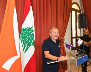 باسيل زار مشمش ولحفد وجاج في قضاء جبيل: حكومة فاشلة ترمي المسؤولية على الجيش... سنبقى نلاحق سلامة ليكون داخل القضبان وفي مصرف لبنان 11 مليار دولار فلم لا يبدأون بتسديد الاموال للناس؟