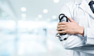 تحذير من منتحلي الصفة في المجال الصحي!