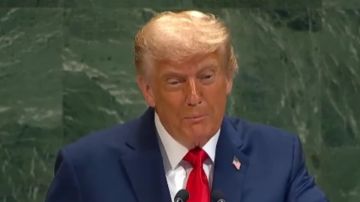 بالفيديو: ترامب يتهكم على الأمم المتحدة... من على منبرها! بالفيديو: ترامب يتهكم على الأمم المتحدة... من على منبرها!