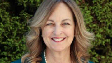 السفيرة الأميركية ليزا جونسون تختتم مهمتها في لبنان وتشكر الشعب اللبناني السفيرة الأميركية ليزا جونسون تختتم مهمتها في لبنان وتشكر الشعب اللبناني