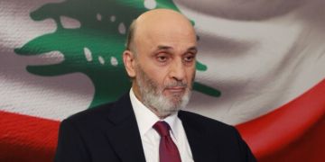 جعجع لبري: جاهزون لمناقشة أي اقتراح لديكم بشرط ألا تتحول اللجنة الفرعية للانتخابات إلى مقبرة للمشاريع جعجع لبري: جاهزون لمناقشة أي اقتراح لديكم بشرط ألا تتحول اللجنة الفرعية للانتخابات إلى مقبرة للمشاريع