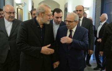 سلام استقبل لاريجاني: استقامة العلاقات ينبغي أن تقوم على أسس الاحترام وعدم التدخل في الشؤون الداخلية